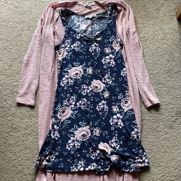 Wallflower Brand. Long cardigan included. Size M - Picture 1 of 1